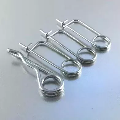 Pasador de seguridad con forma de broche de acero
